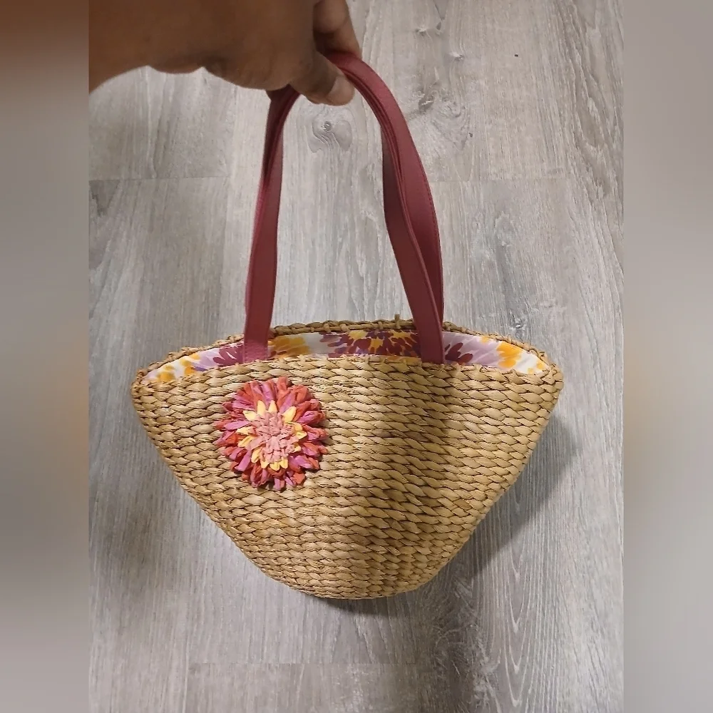 Bath and Body Works Straw Tote Bag with Pink Handles. Medium Size